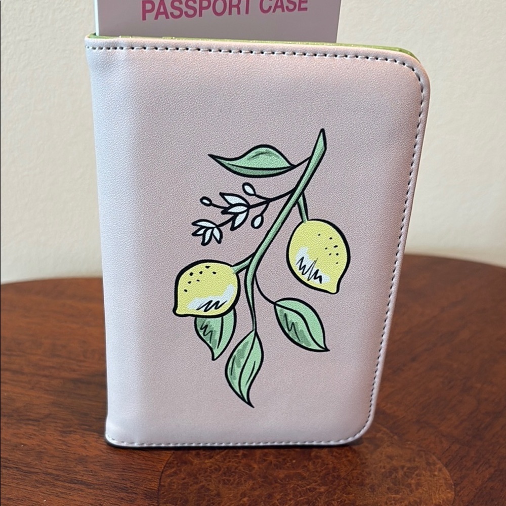 Frasier Sterling  passport case wallet  man-made material beige/lemon design NWT